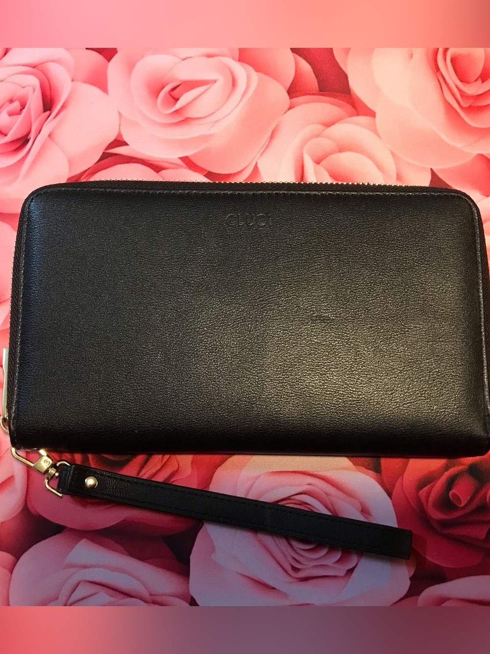 CLUCI Black Leather Wristlet Clutch with Gold Hardware